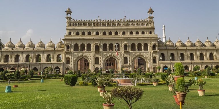 Bara Imambara Near Hotels